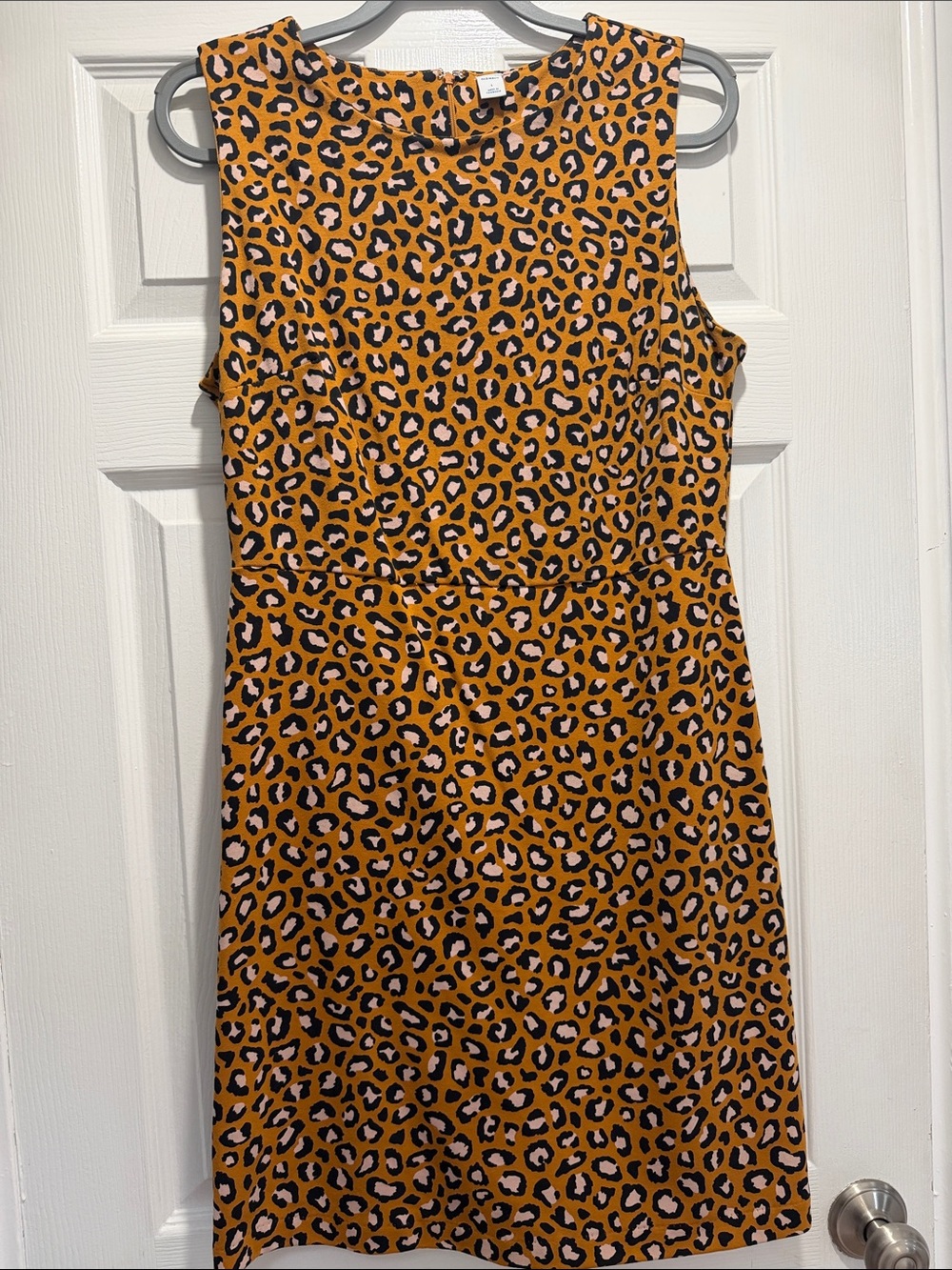 Old Navy Leopard Print Sleeveless V-Neck Mini Dress; women’s large